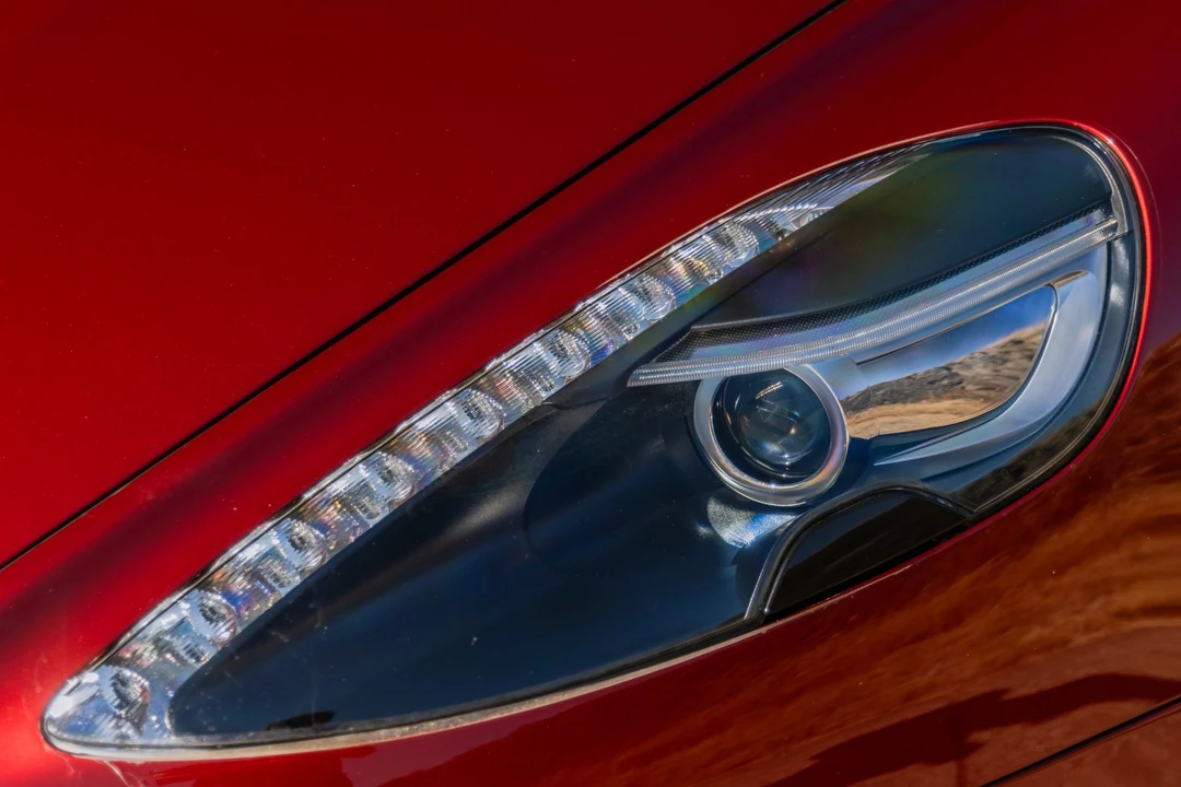 2016 Aston Martin Rapide - Image 21 of 31