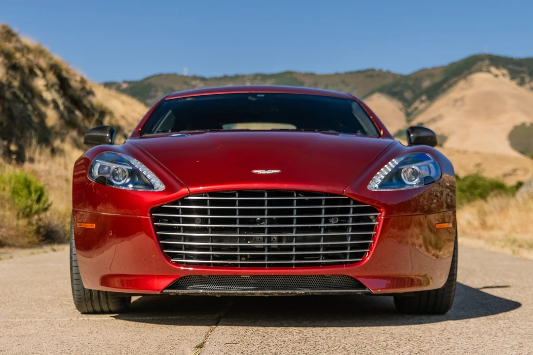 2016 Aston Martin Rapide - Image 2 of 31