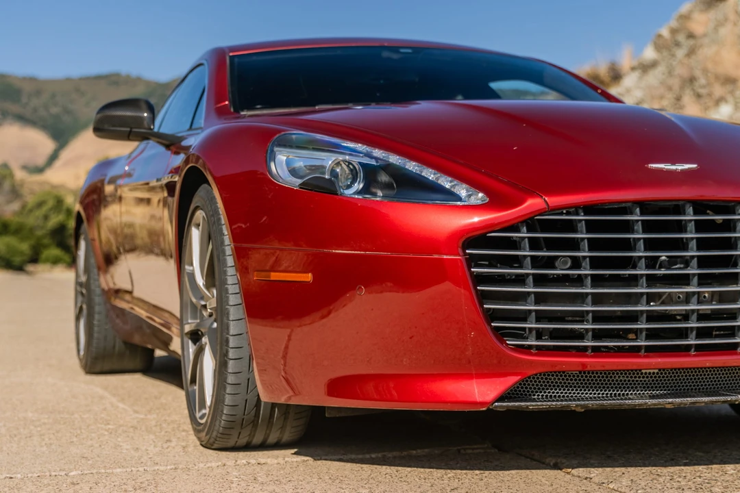 2016 Aston Martin Rapide - Image 29 of 31