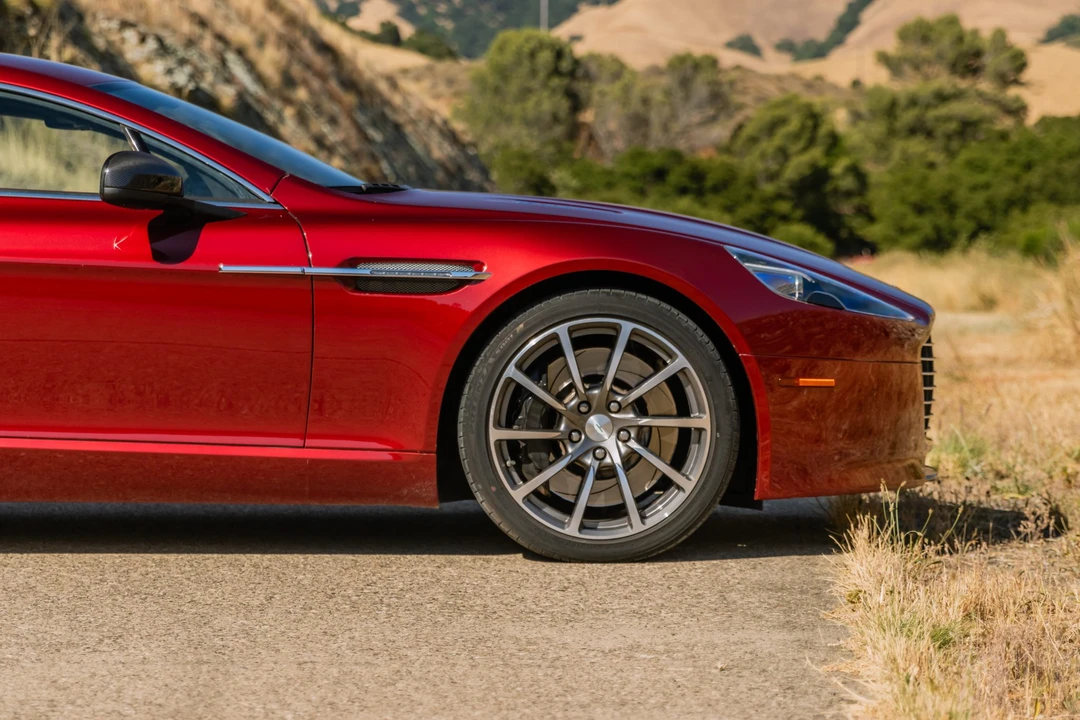 2016 Aston Martin Rapide - Image 31 of 31