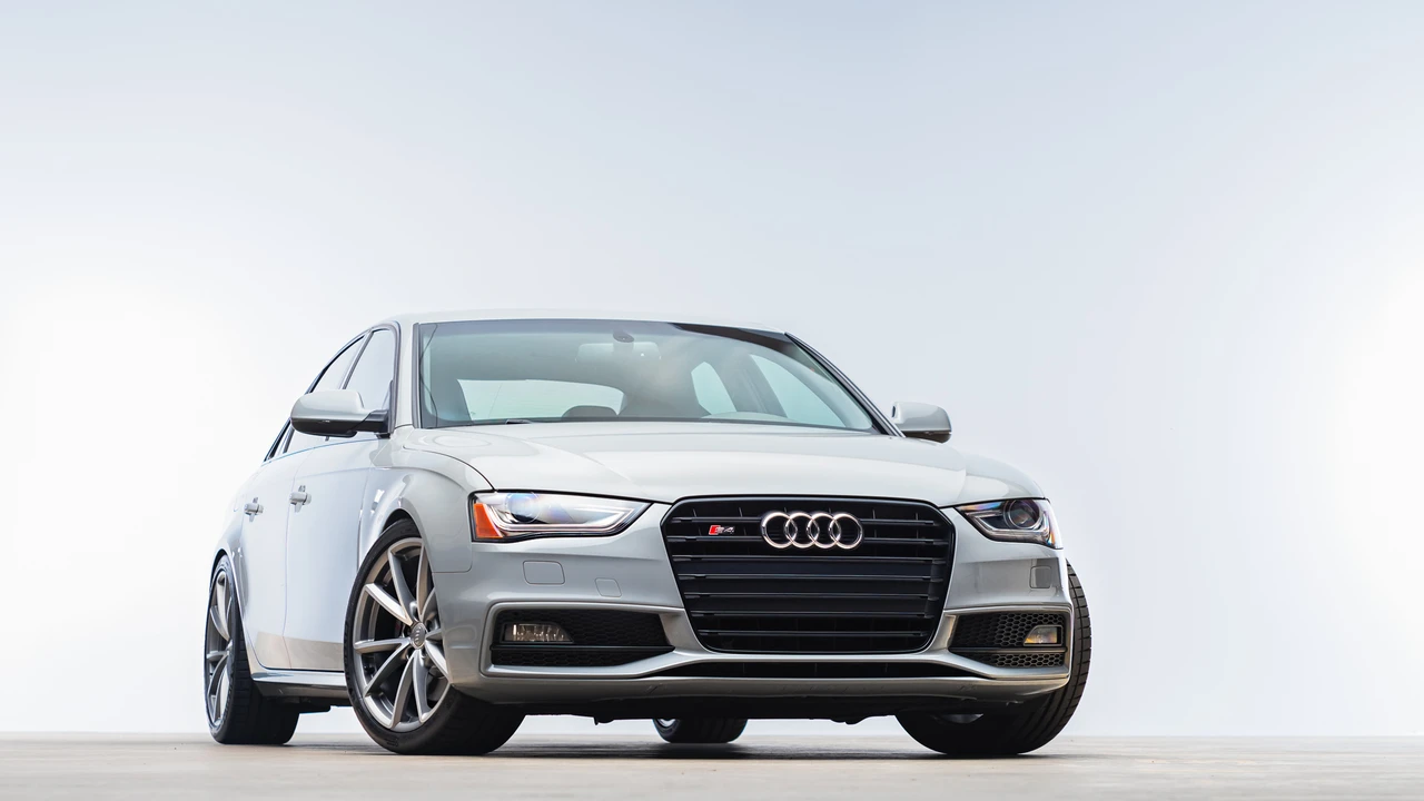 2016 Audi B8 S4 - Image 8 of 31