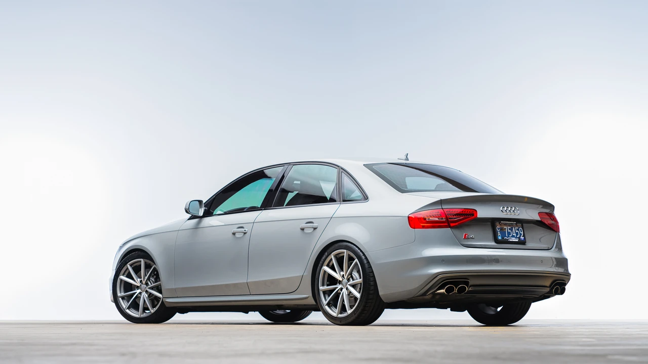 2016 Audi B8 S4 - Image 16 of 31