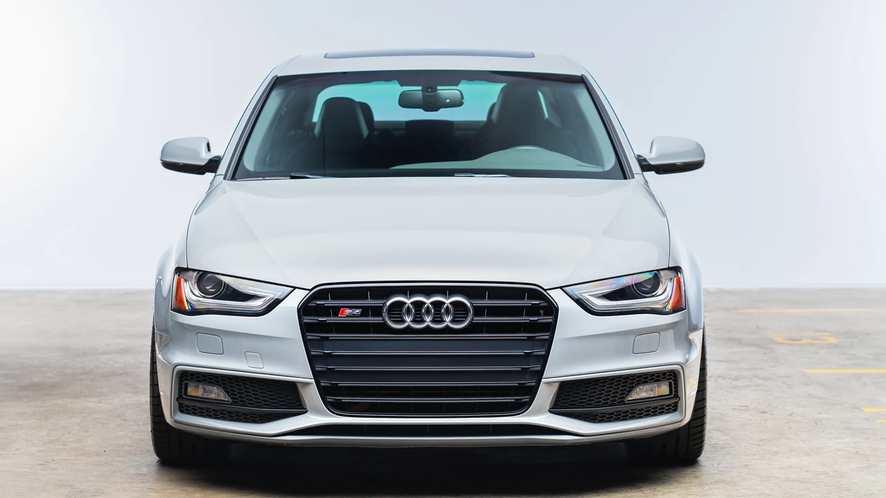 2016 Audi B8 S4 - Image 10 of 31