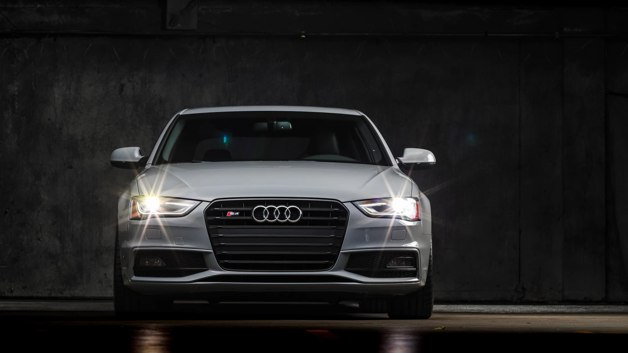 2016 Audi B8 S4 - Image 2 of 31