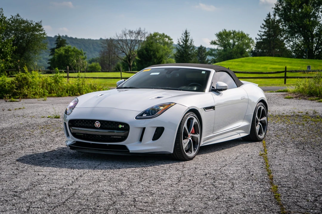 2016 Jaguar F-Type R 1st Gen - Image 17 of 31