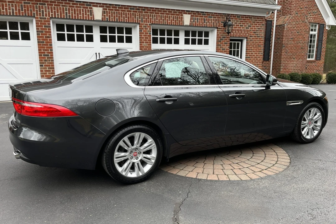 2016 Jaguar X260 XF - Image 16 of 31