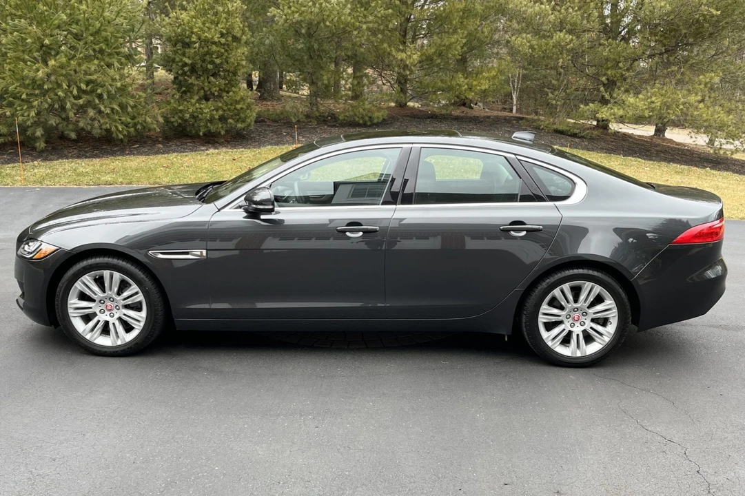 2016 Jaguar X260 XF - Image 24 of 31