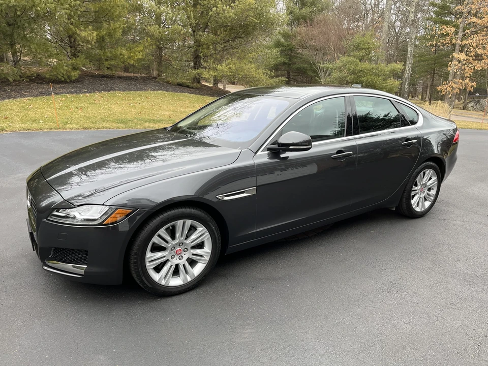 2016 Jaguar X260 XF - Image 2 of 31