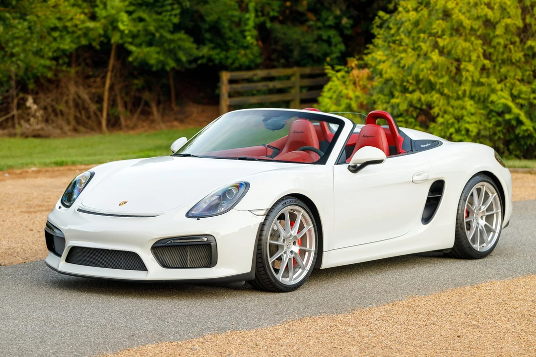 2016 Porsche 981 Boxster Spyder - Image 8 of 31