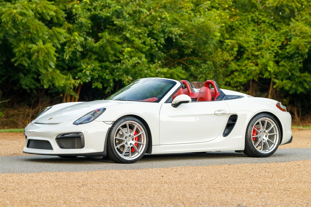 2016 Porsche 981 Boxster Spyder - Image 9 of 31