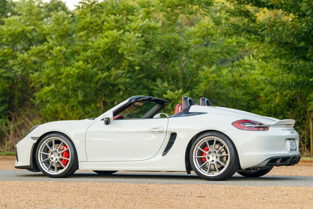 2016 Porsche 981 Boxster Spyder - Image 12 of 31