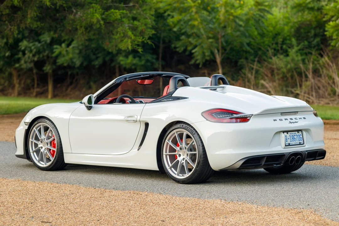 2016 Porsche 981 Boxster Spyder - Image 14 of 31