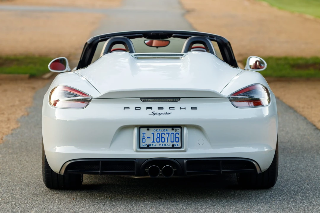 2016 Porsche 981 Boxster Spyder - Image 18 of 31