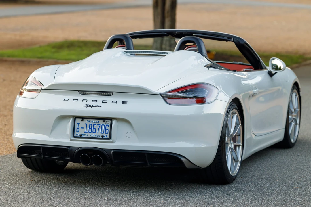2016 Porsche 981 Boxster Spyder - Image 20 of 31