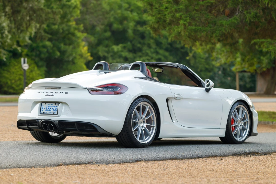 2016 Porsche 981 Boxster Spyder - Image 21 of 31