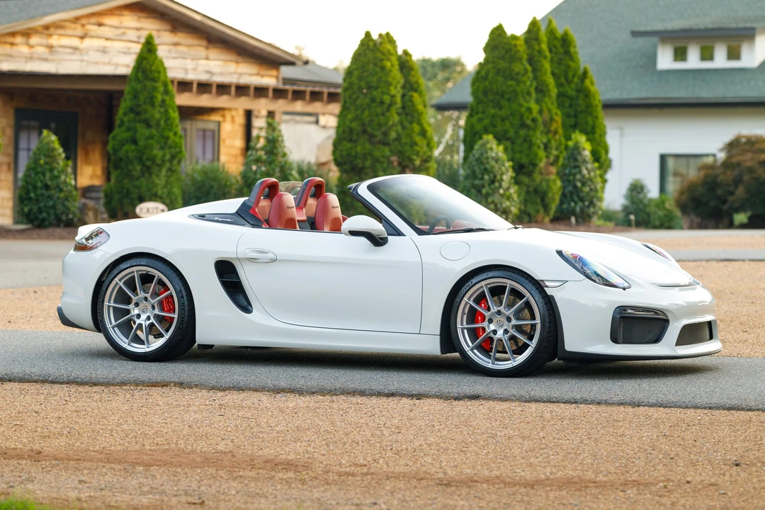 2016 Porsche 981 Boxster Spyder - Image 26 of 31