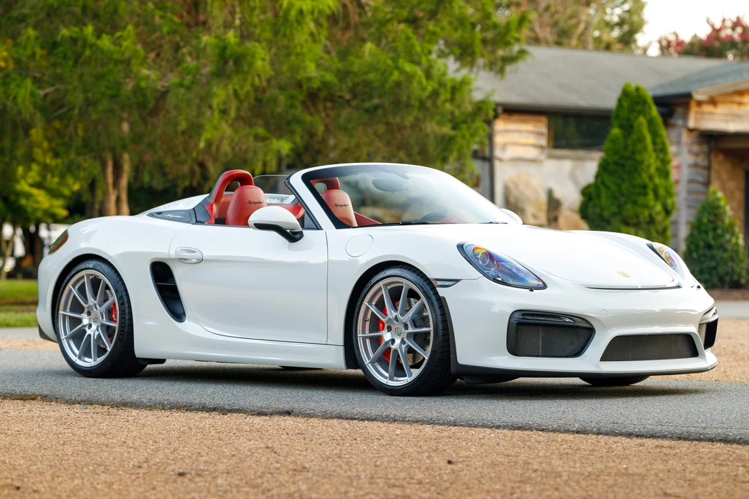 2016 Porsche 981 Boxster Spyder - Image 27 of 31