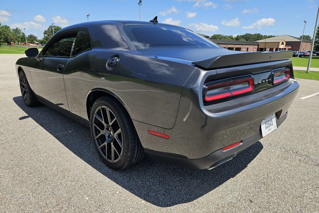 2017 Dodge Challenger 3rd Gen - Image 16 of 31