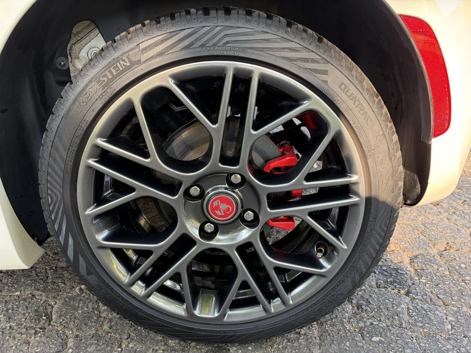 2017 Fiat Abarth 500 - Image 28 of 31