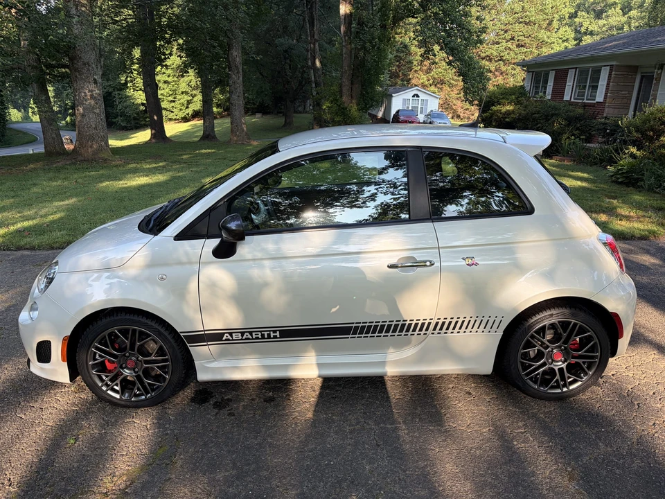 2017 Fiat Abarth 500 - Image 5 of 31