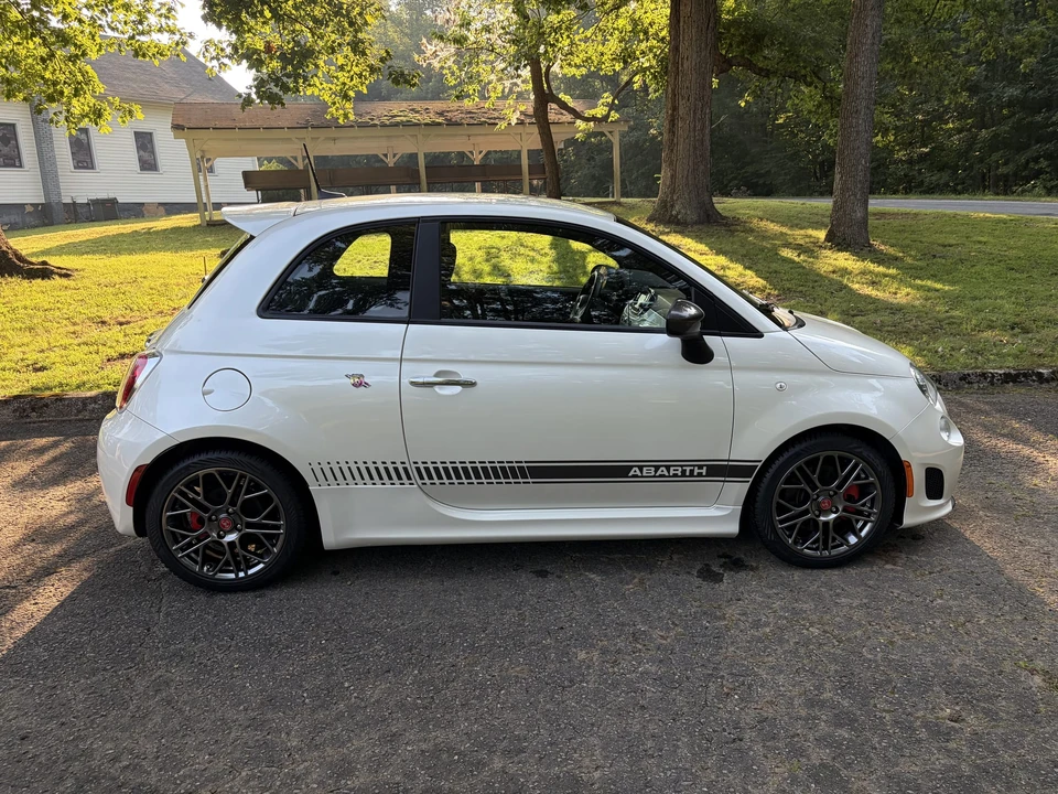 2017 Fiat Abarth 500 - Image 9 of 31