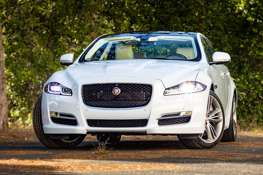 2017 Jaguar X351 XJ - Image 7 of 31