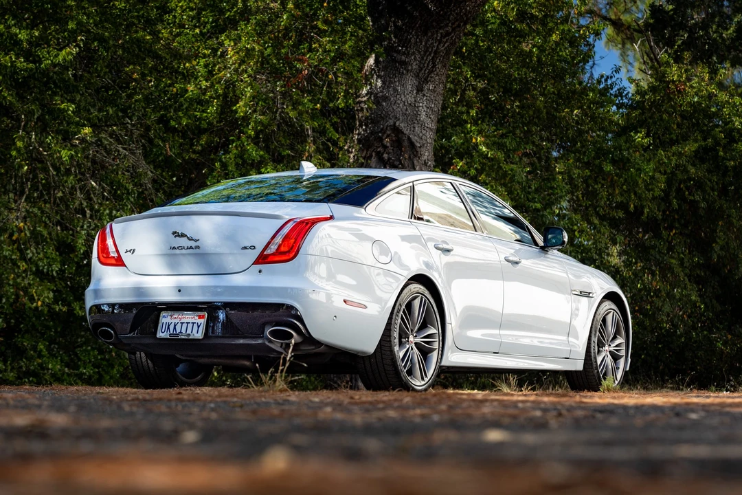 2017 Jaguar X351 XJ - Image 16 of 31