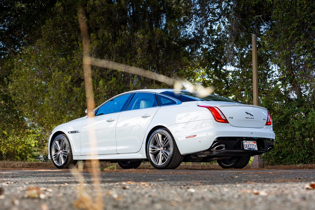 2017 Jaguar X351 XJ - Image 26 of 31