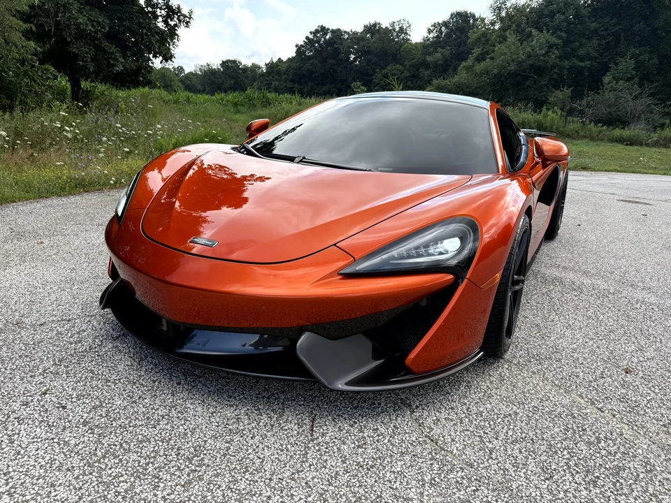 2017 McLaren 570GT - Image 4 of 31