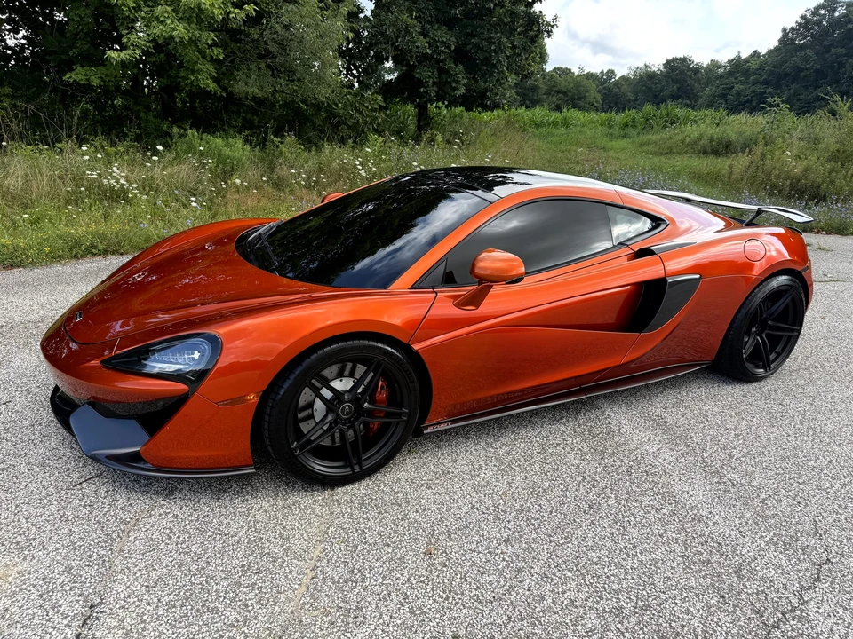 2017 McLaren 570GT - Image 2 of 31