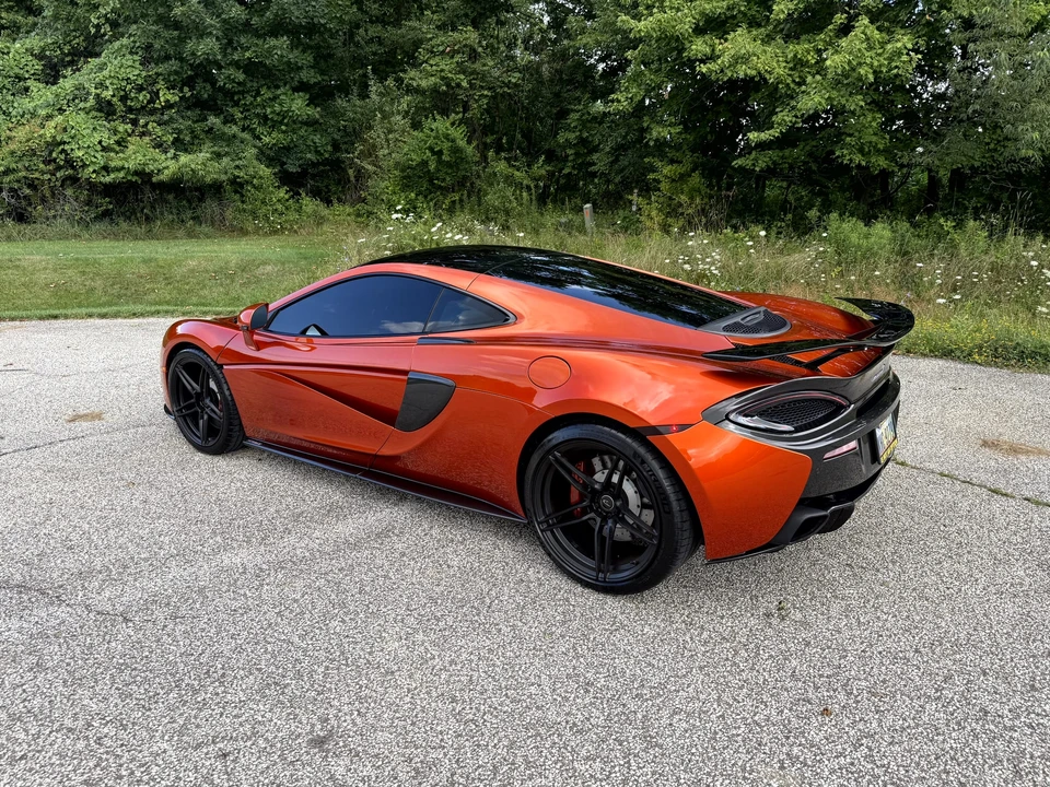 2017 McLaren 570GT - Image 29 of 31