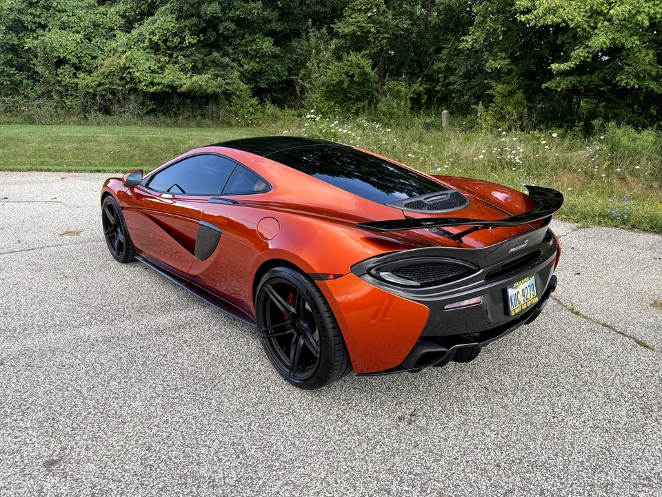2017 McLaren 570GT - Image 28 of 31