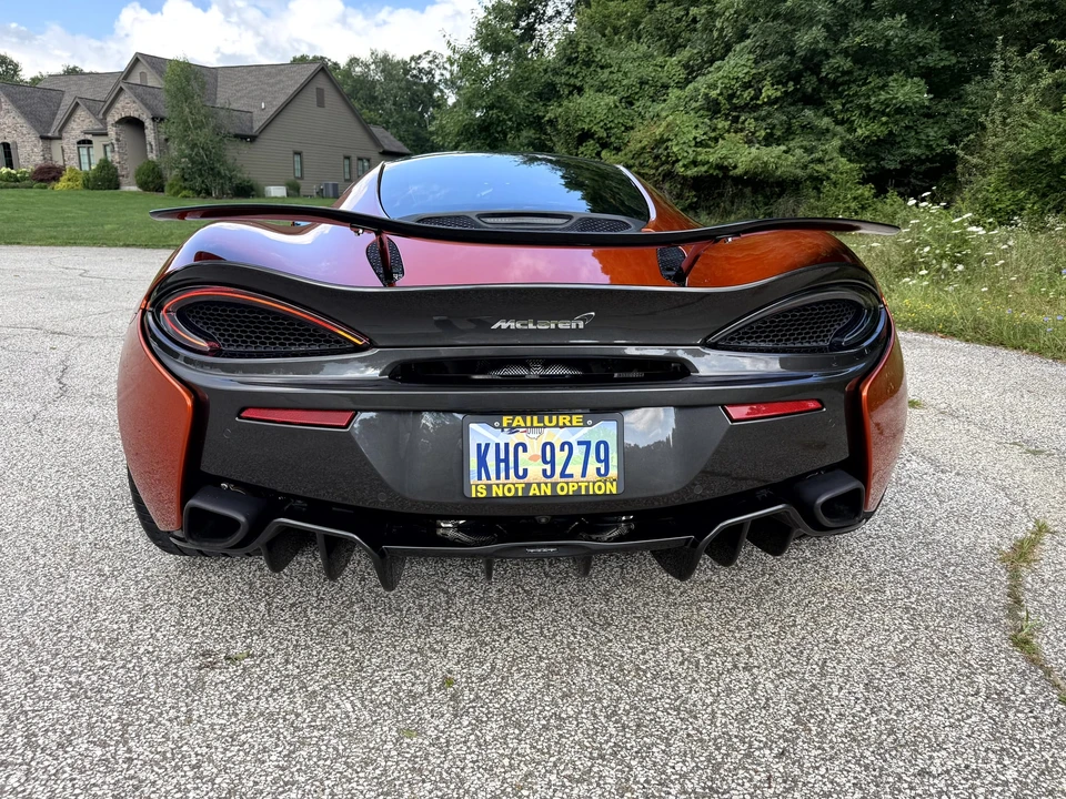 2017 McLaren 570GT - Image 24 of 31