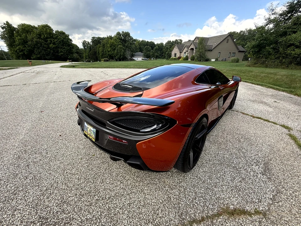 2017 McLaren 570GT - Image 19 of 31