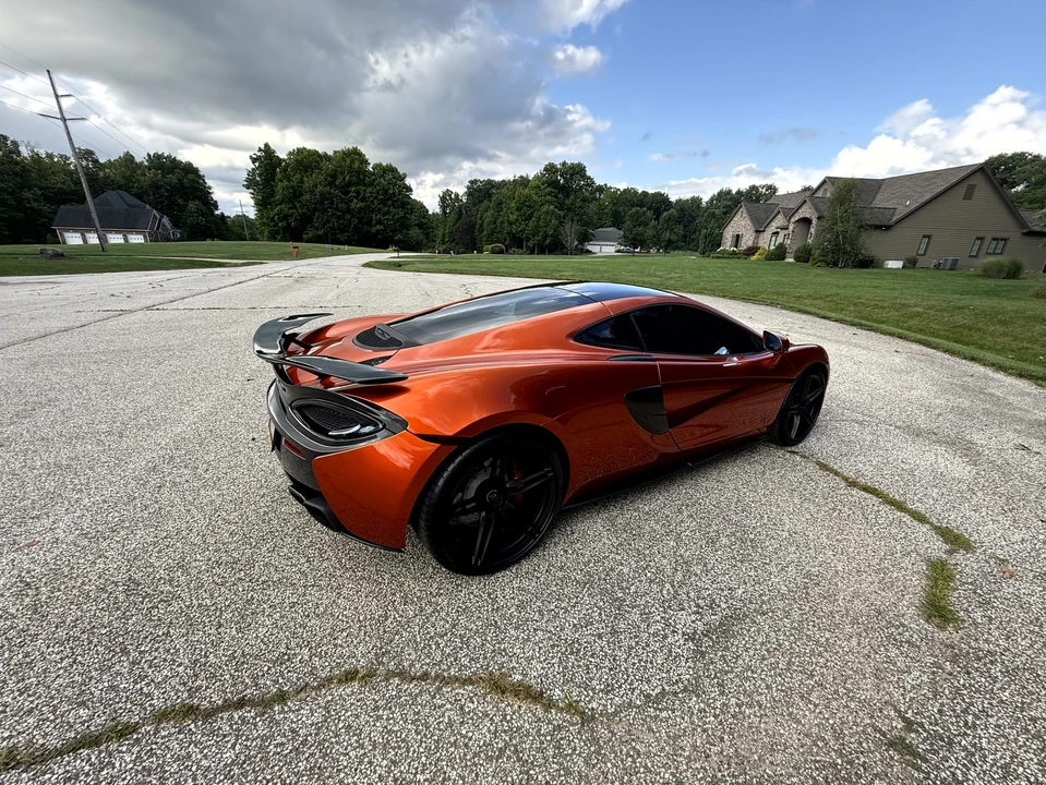 2017 McLaren 570GT - Image 18 of 31