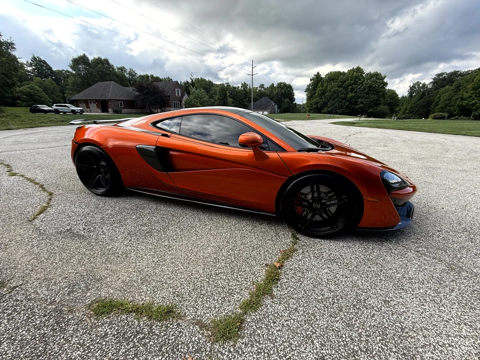 2017 McLaren 570GT - Image 13 of 31