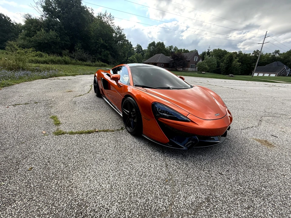 2017 McLaren 570GT - Image 10 of 31