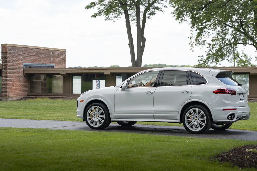 2017 Porsche 958 Cayenne Turbo S - Image 16 of 31