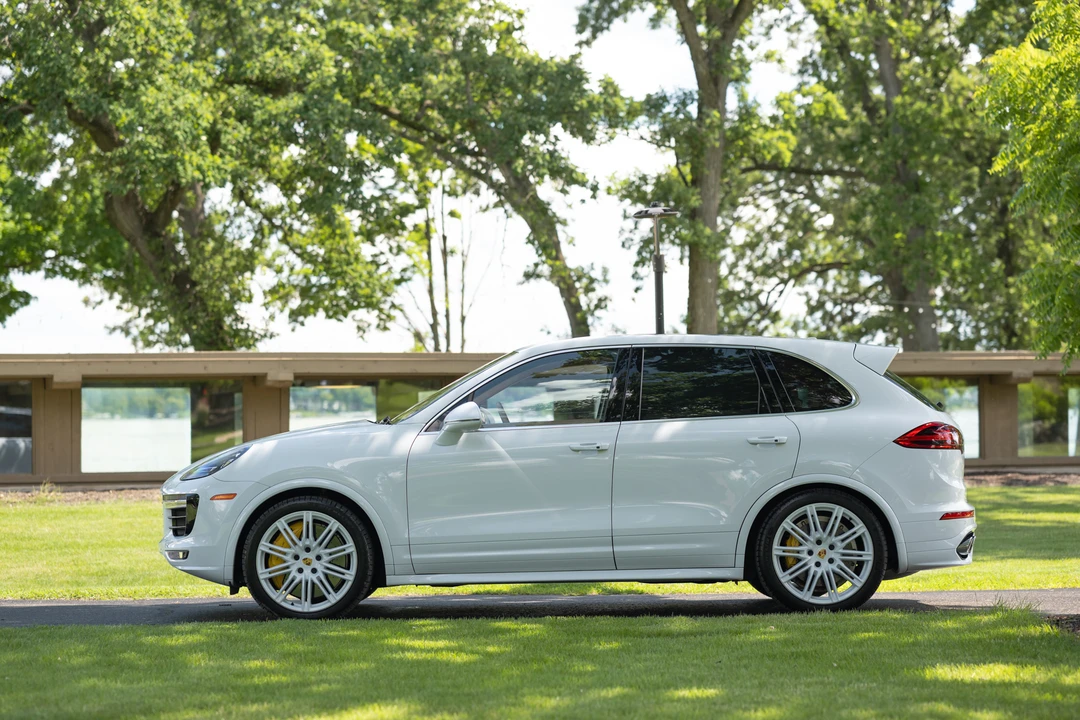 2017 Porsche 958 Cayenne Turbo S - Image 13 of 31