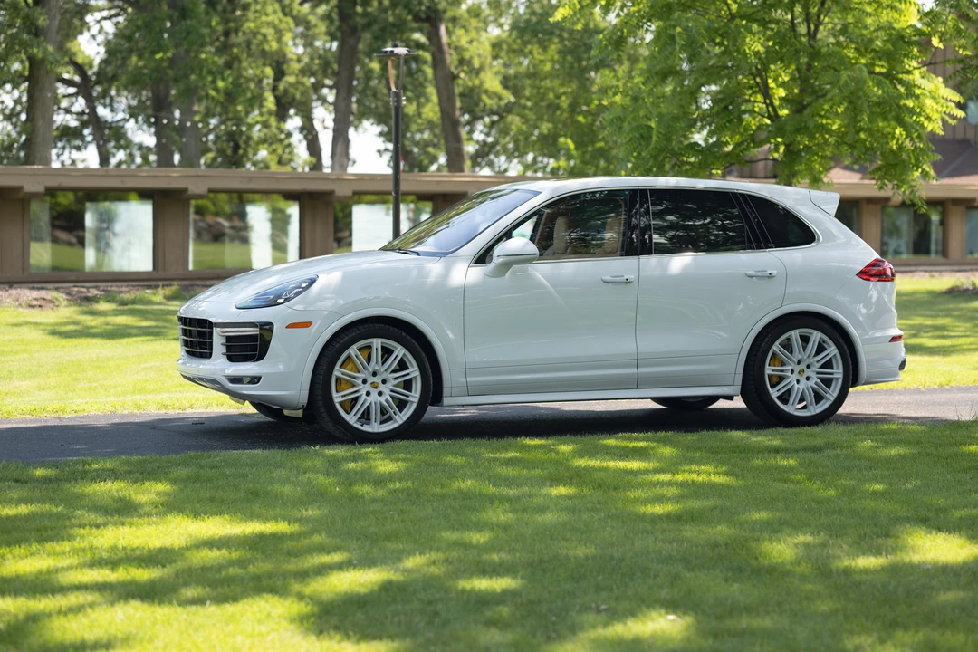 2017 Porsche 958 Cayenne Turbo S - Image 14 of 31