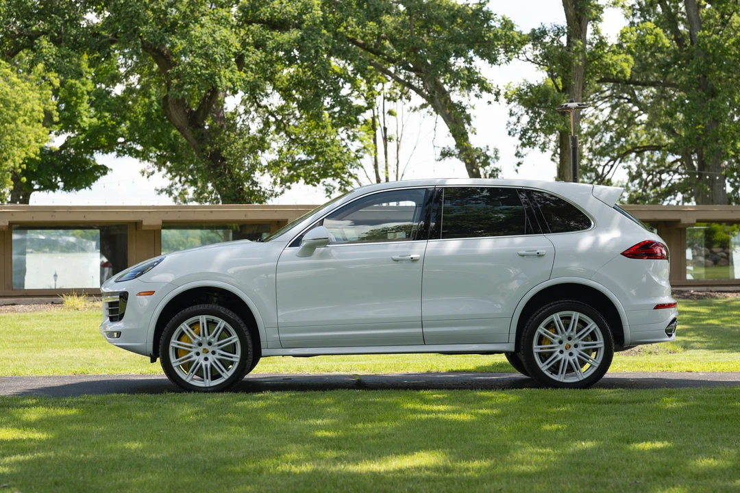 2017 Porsche 958 Cayenne Turbo S - Image 15 of 31