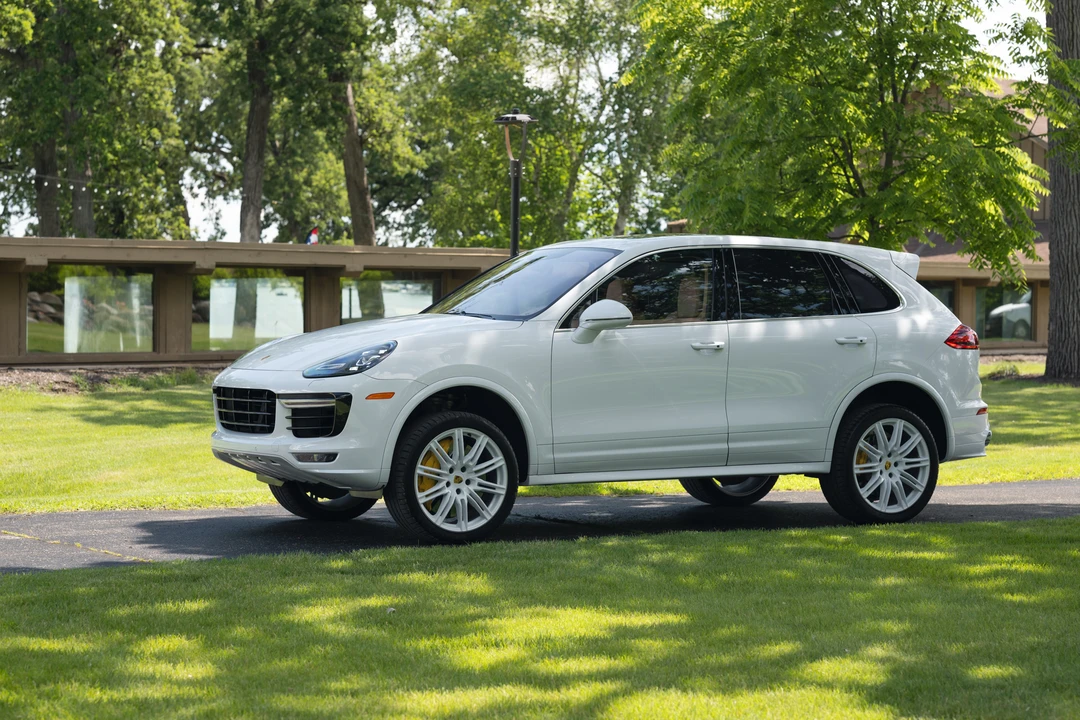 2017 Porsche 958 Cayenne Turbo S - Image 12 of 31
