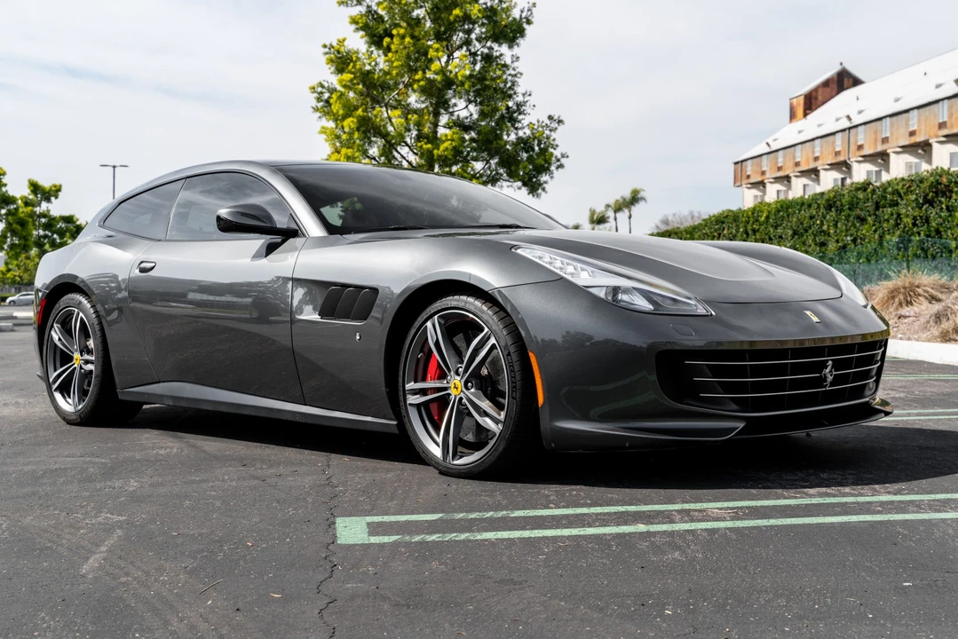 2018 Ferrari GTC4Lusso - Image 7 of 31