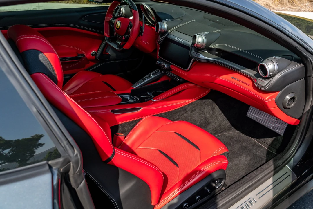 2018 Ferrari GTC4Lusso - Image 25 of 31