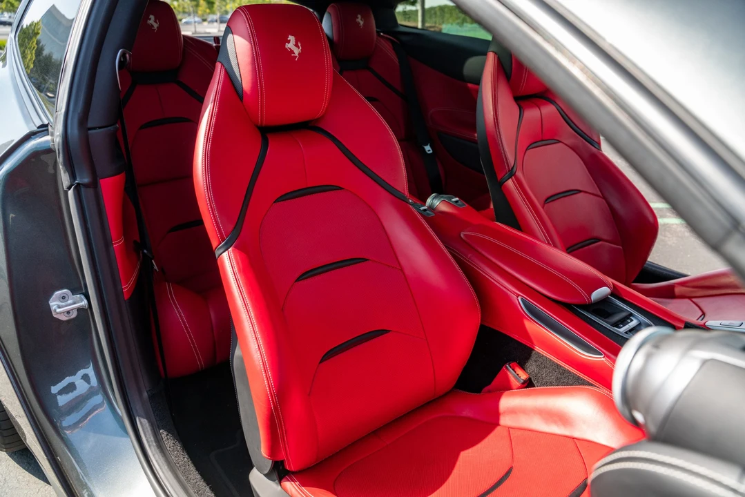 2018 Ferrari GTC4Lusso - Image 26 of 31