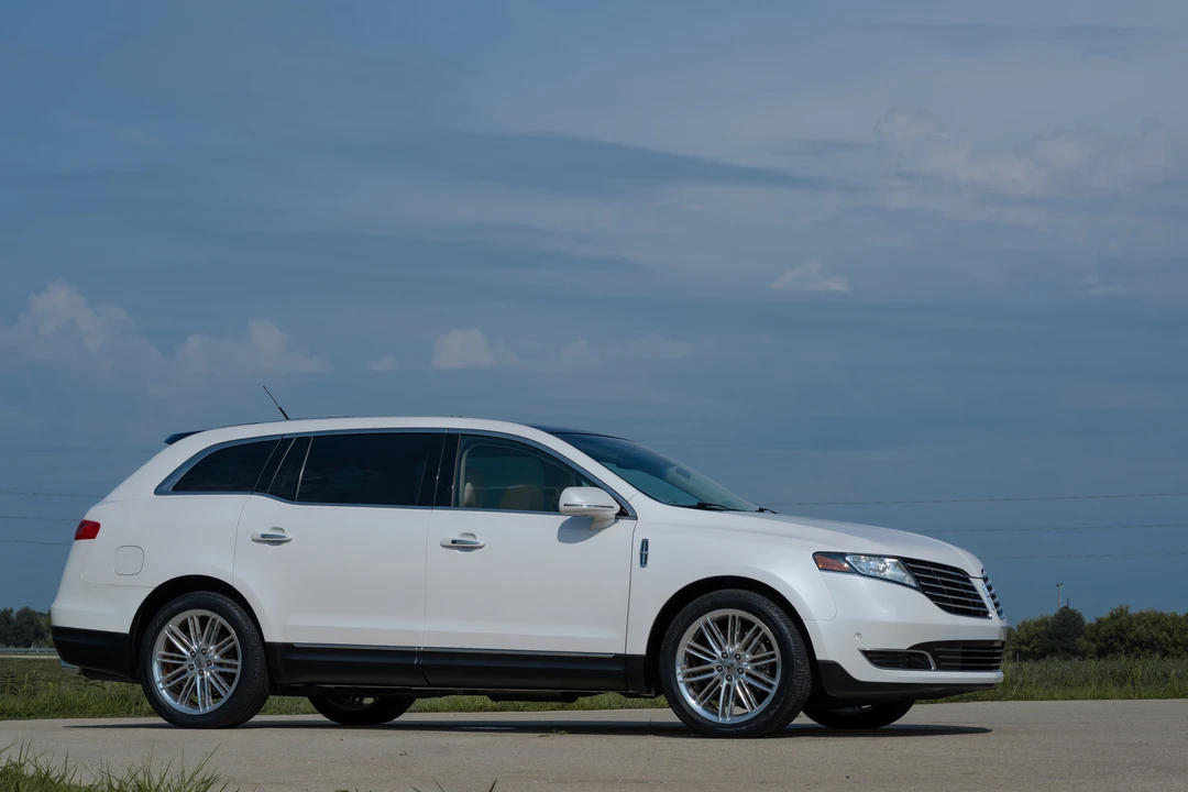 2018 Lincoln MKT - Image 16 of 31