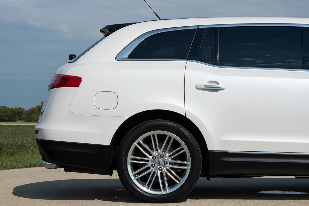 2018 Lincoln MKT - Image 23 of 31