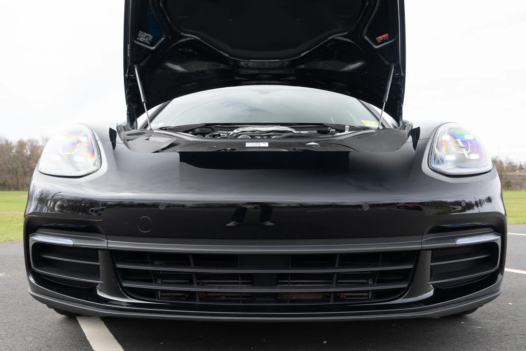 2018 Porsche 971 Panamera - Image 9 of 31