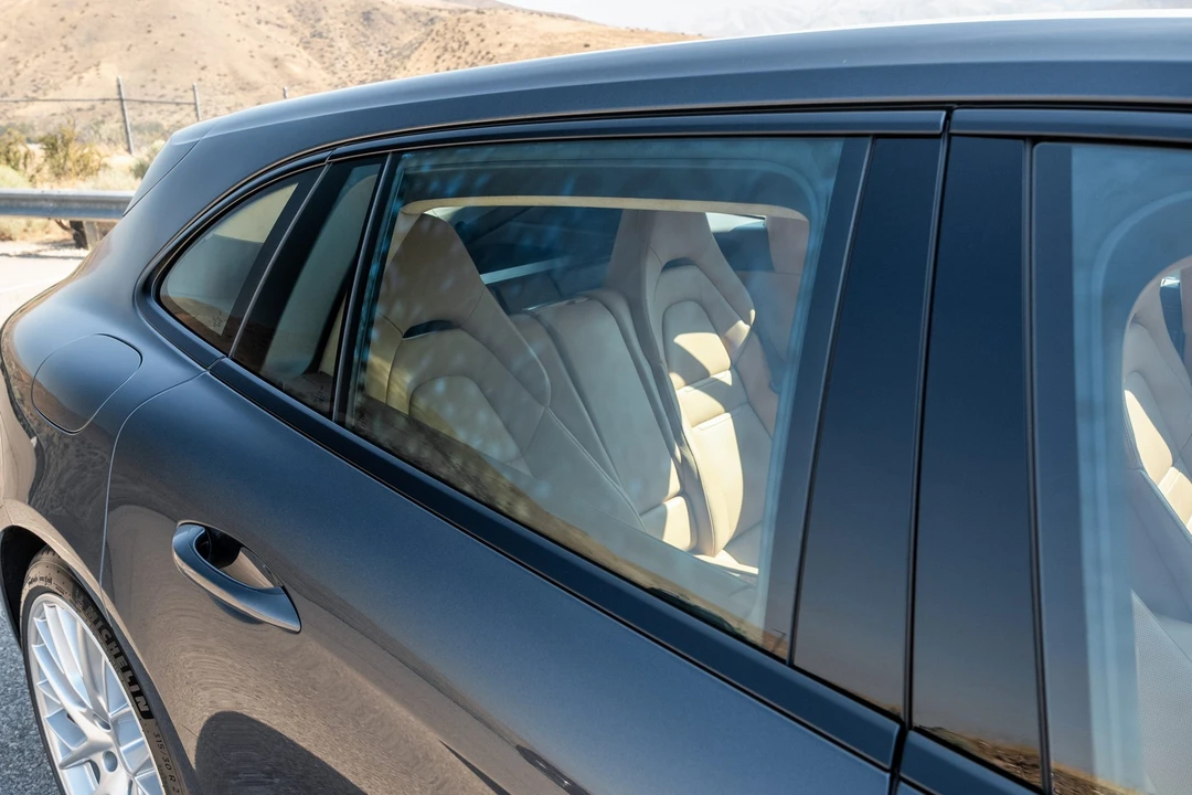 2018 Porsche 971 Panamera Sport Turismo - Image 23 of 31