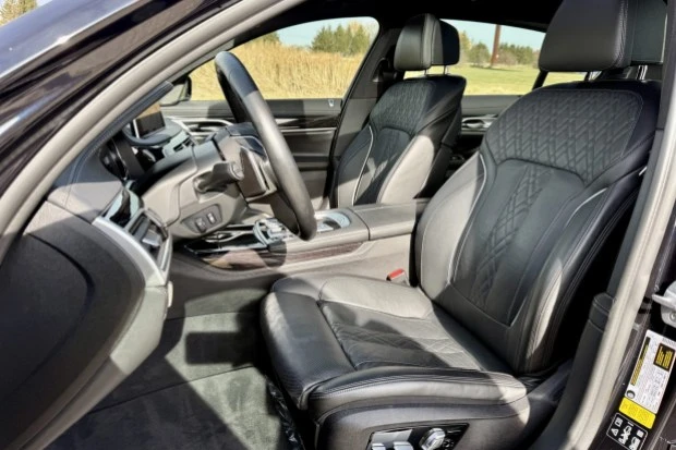 2019 BMW G11/G12 750i & M760i Sedan - Image 4 of 7